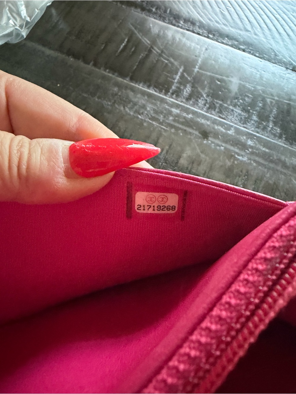 CHANEL Hot Pink Quilted Leather Crossbody Wallet on Chain immaculate - Picture 8 of 8